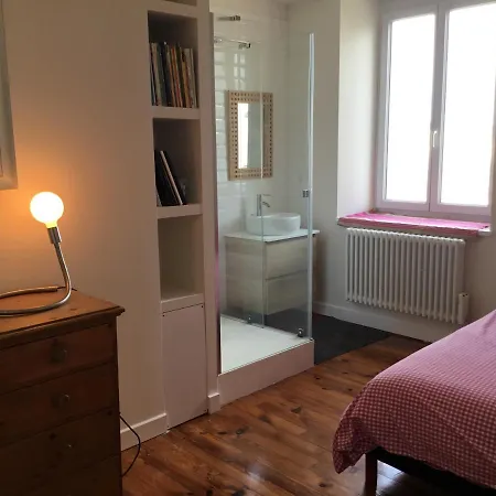 Loft En Duplex Avec Terrasse Halles דירה