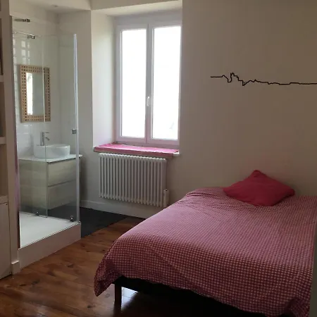 Loft En Duplex Avec Terrasse Halles דירה *